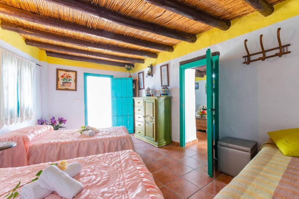 Casa Rosa, con encanto y piscinas privadas Frigiliana Exterior foto
